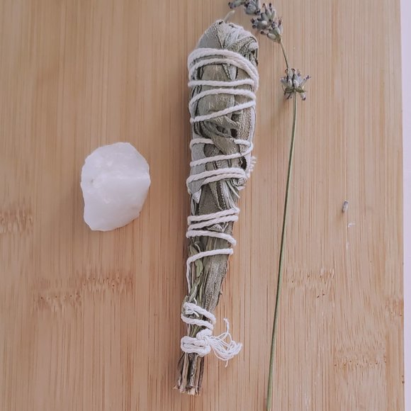 Organic White Sage + Lavender Smudge + Brazilian White Quartz Mineral Gemstone - Picture 1 of 5